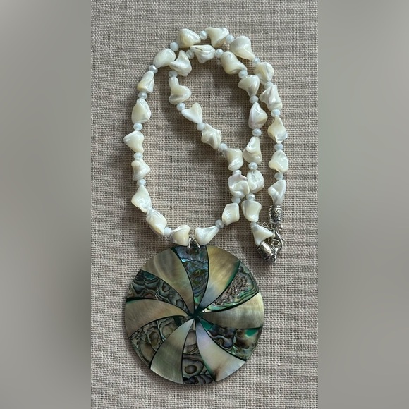 24 inch Freshwater Pearls and Mother of Pearl pendant bead necklace NWOT - Picture 12 of 14